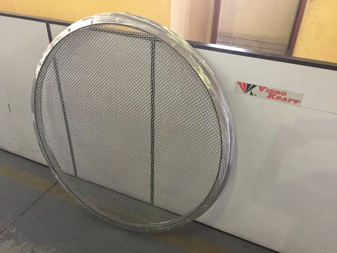 Quadro de tela de peneira vibratória após reforma